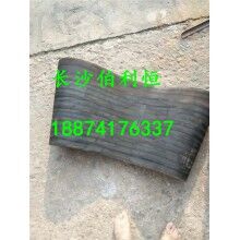  銷售攪拌機(jī)配機(jī)，中聯(lián)攪拌機(jī)配件原裝下料斗膠桶